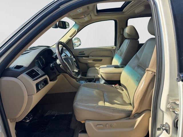 Cadillac Escalade  2010