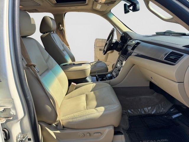 Cadillac Escalade  2010