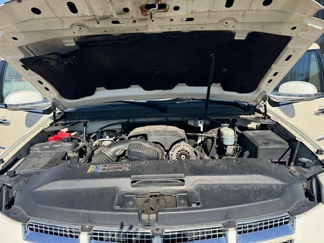 Cadillac Escalade  2010