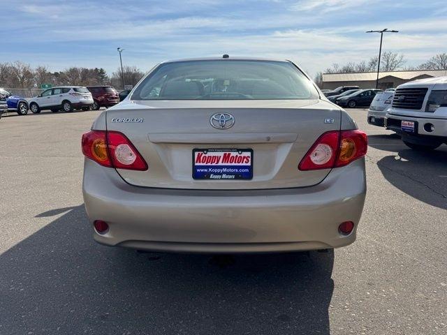 Toyota Corolla  2009