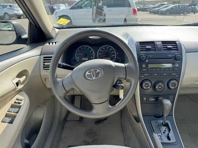 Toyota Corolla  2009