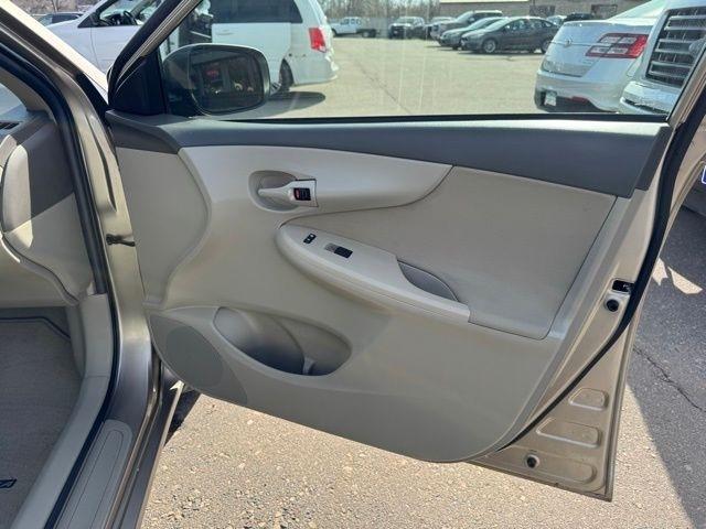 Toyota Corolla  2009