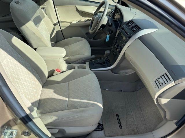 Toyota Corolla  2009