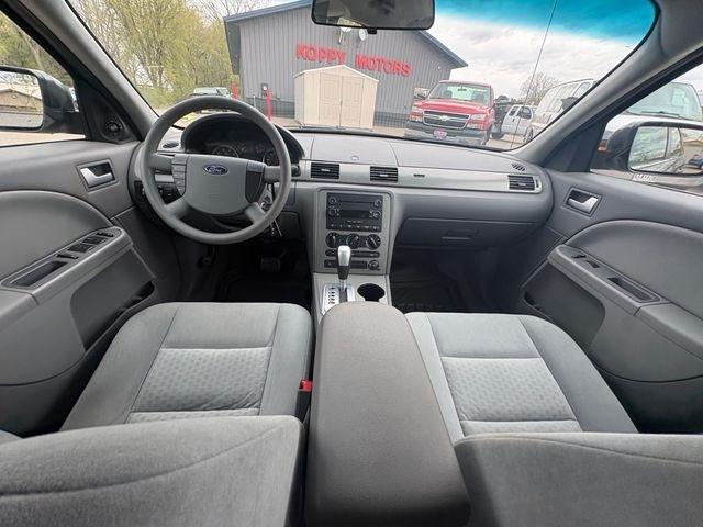 Ford Five Hundred  2005