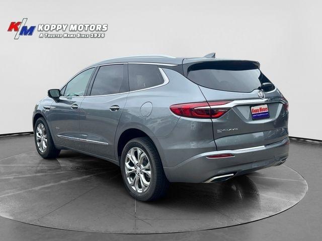 Buick Enclave  2021