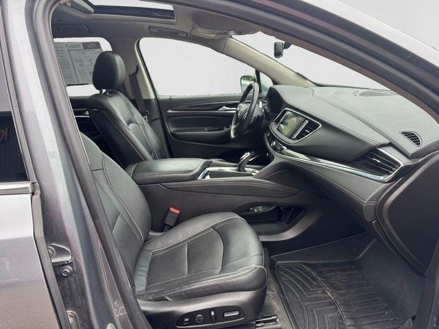 Buick Enclave  2021