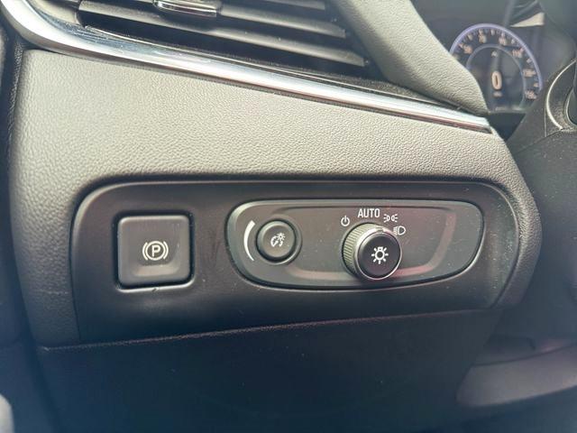 Buick Enclave  2021