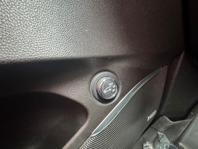 Buick Enclave  2021