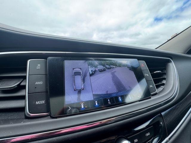 Buick Enclave  2021