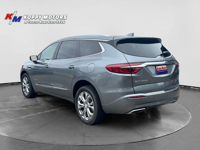 Buick Enclave  2021