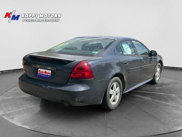 Gray 2008 Pontiac Grand Prix Sedan Front-Wheel Drive 4-Speed Automatic Overdrive