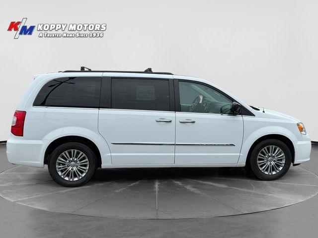 Chrysler Town & Country  2016