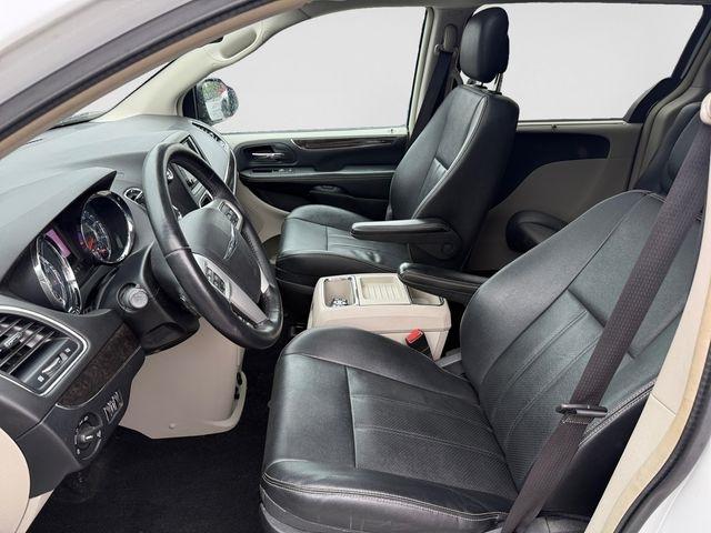 Chrysler Town & Country  2016