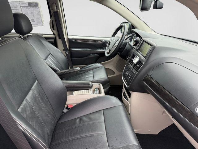 Chrysler Town & Country  2016