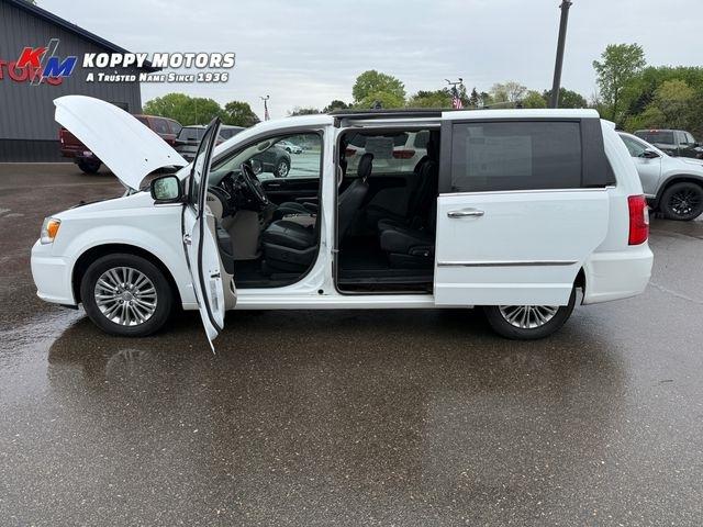Chrysler Town & Country  2016