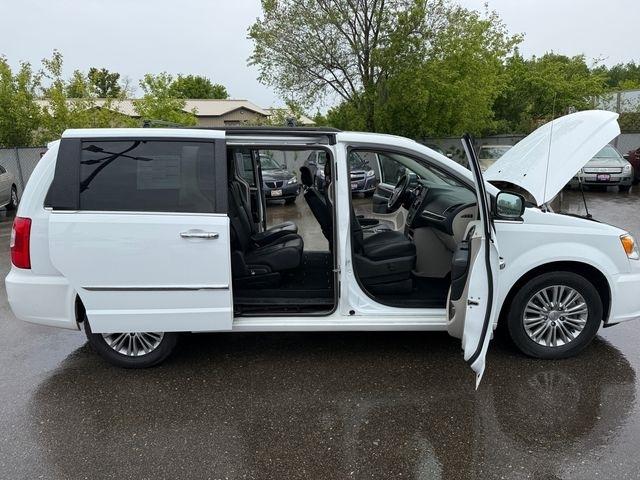 Chrysler Town & Country  2016