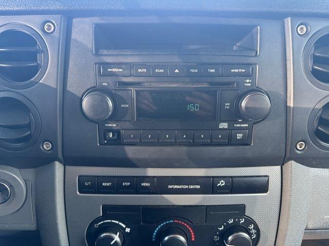 Jeep Commander  2006