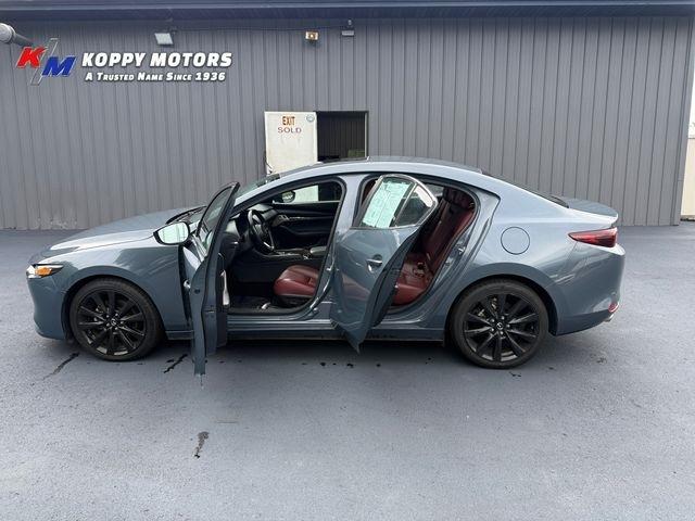Mazda MAZDA3  2023
