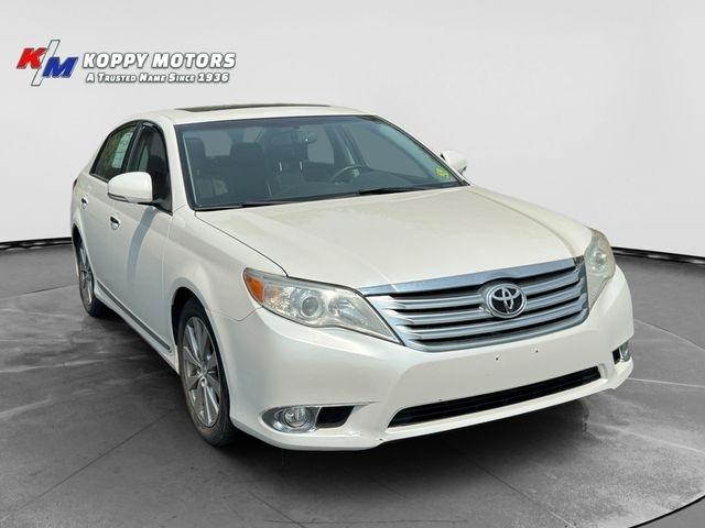 Toyota Avalon  2011