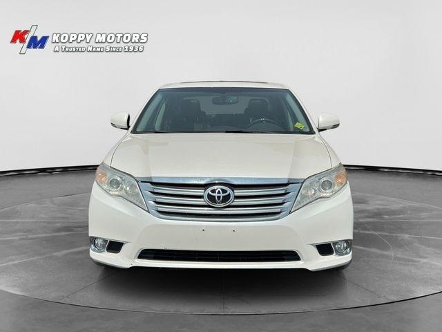 Toyota Avalon  2011