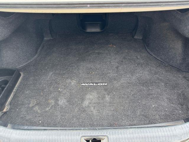 Toyota Avalon  2011