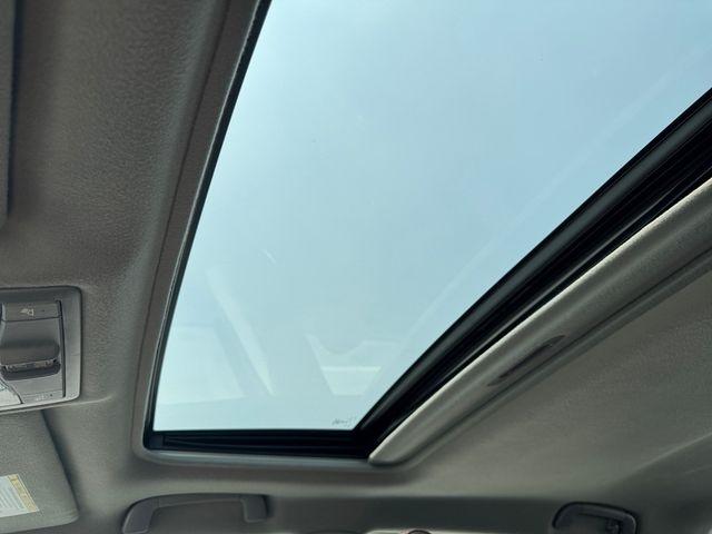 Toyota Avalon  2011