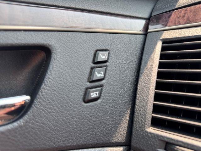 Toyota Avalon  2011