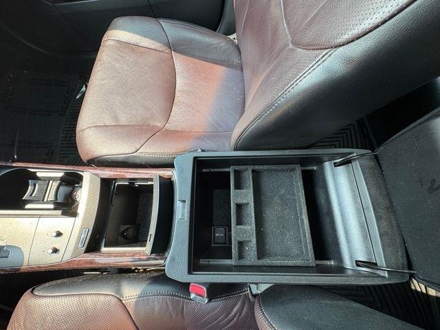 Toyota Avalon  2011