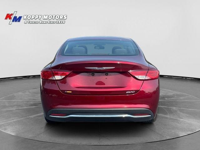 Chrysler 200  2015