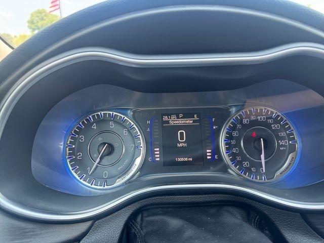Chrysler 200  2015