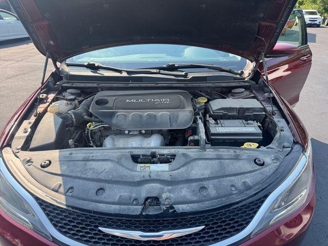 Chrysler 200  2015