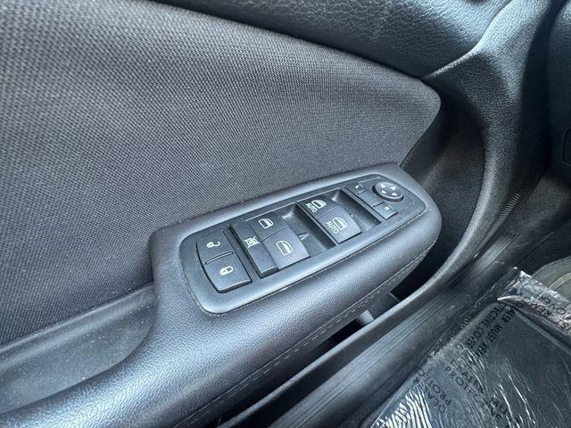Chrysler 200  2015