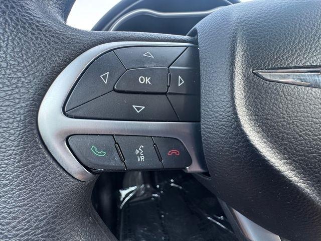 Chrysler 200  2015