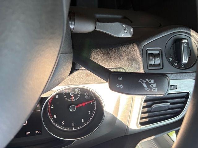 Volkswagen Golf  2015
