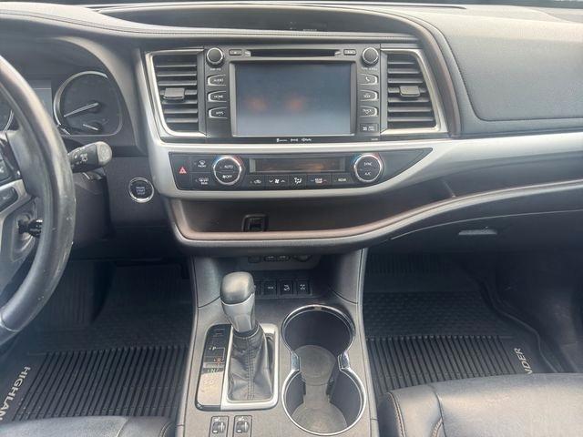 Toyota Highlander  2019