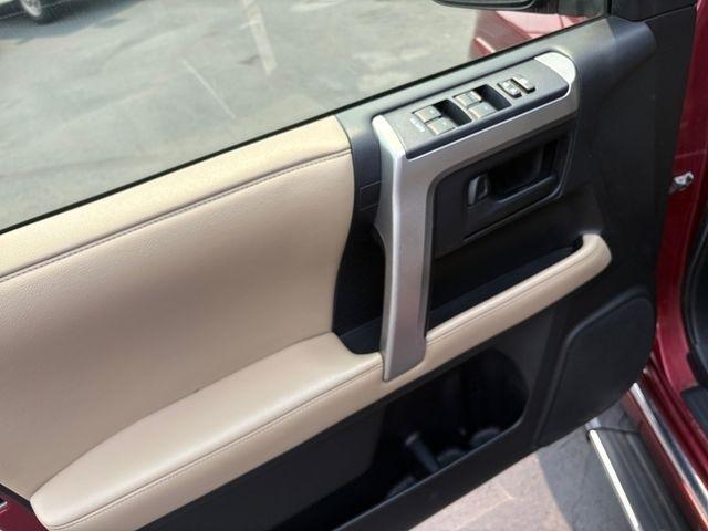 Toyota 4Runner  2012