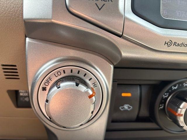Toyota 4Runner  2012