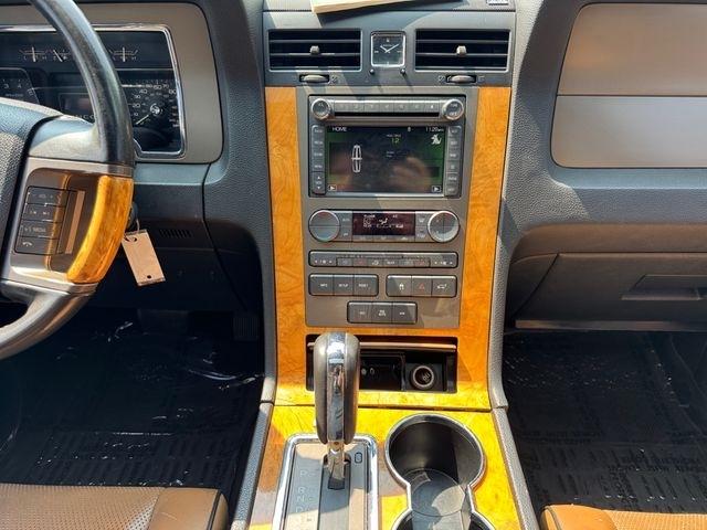Lincoln Navigator  2011