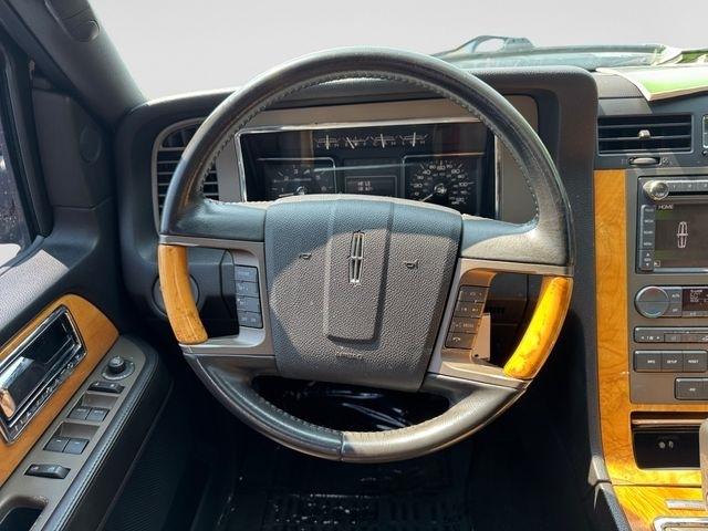 Lincoln Navigator  2011