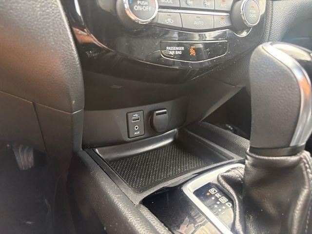 Nissan Rogue  2017