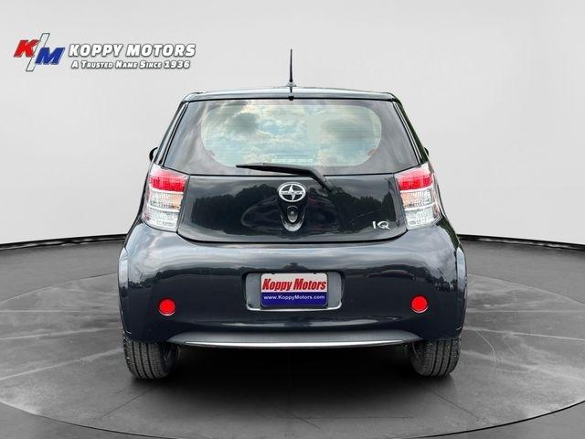 Scion iQ  2012