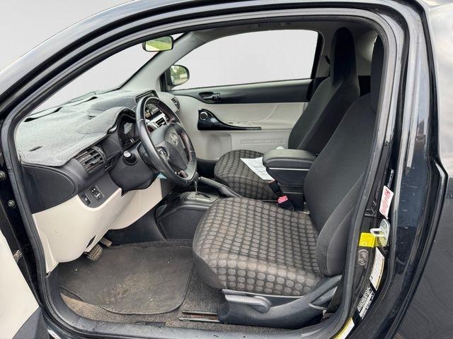 Scion iQ  2012