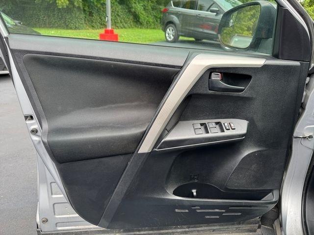 Toyota RAV4  2016