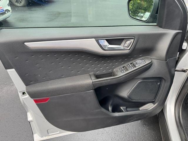 Ford Escape Hybrid  2020