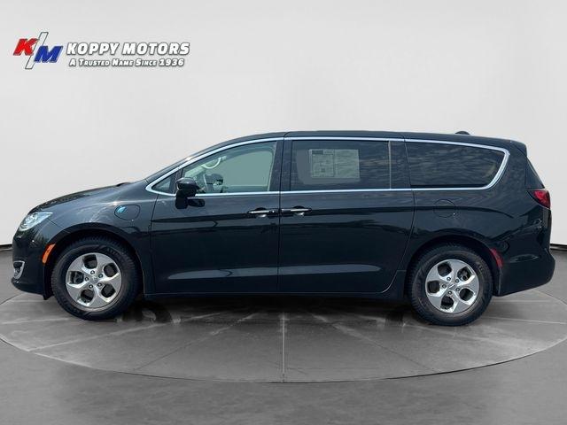 Chrysler Pacifica Hybrid  2020