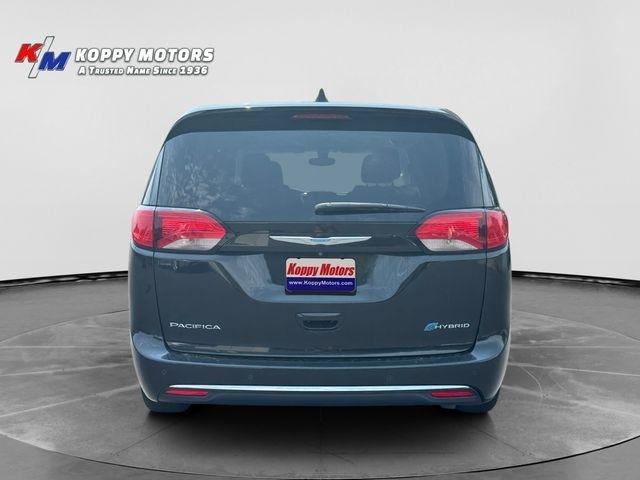 Chrysler Pacifica Hybrid  2020