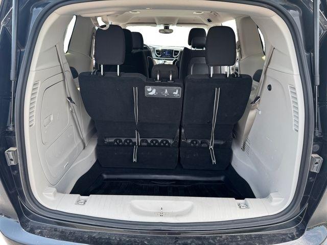 Chrysler Pacifica Hybrid  2020