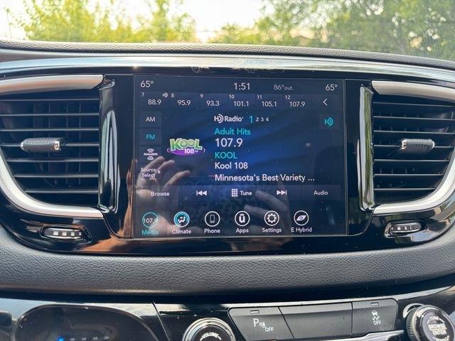 Chrysler Pacifica Hybrid  2020