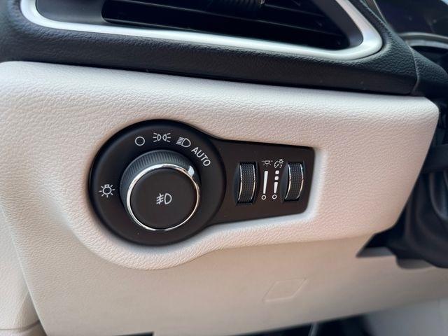 Chrysler Pacifica Hybrid  2020