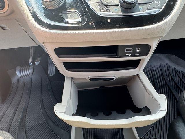 Chrysler Pacifica Hybrid  2020